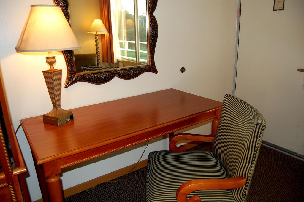 Columbus Inn الغرفة الصورة